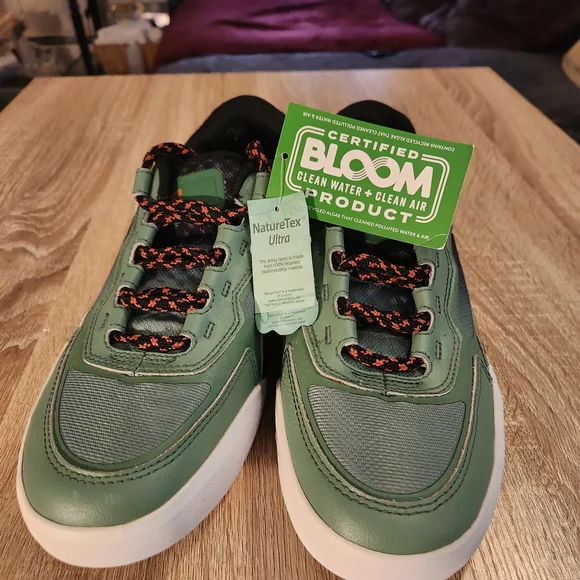 DC Green Sneakers with Black and Orange Accents - Picture 1 of 4